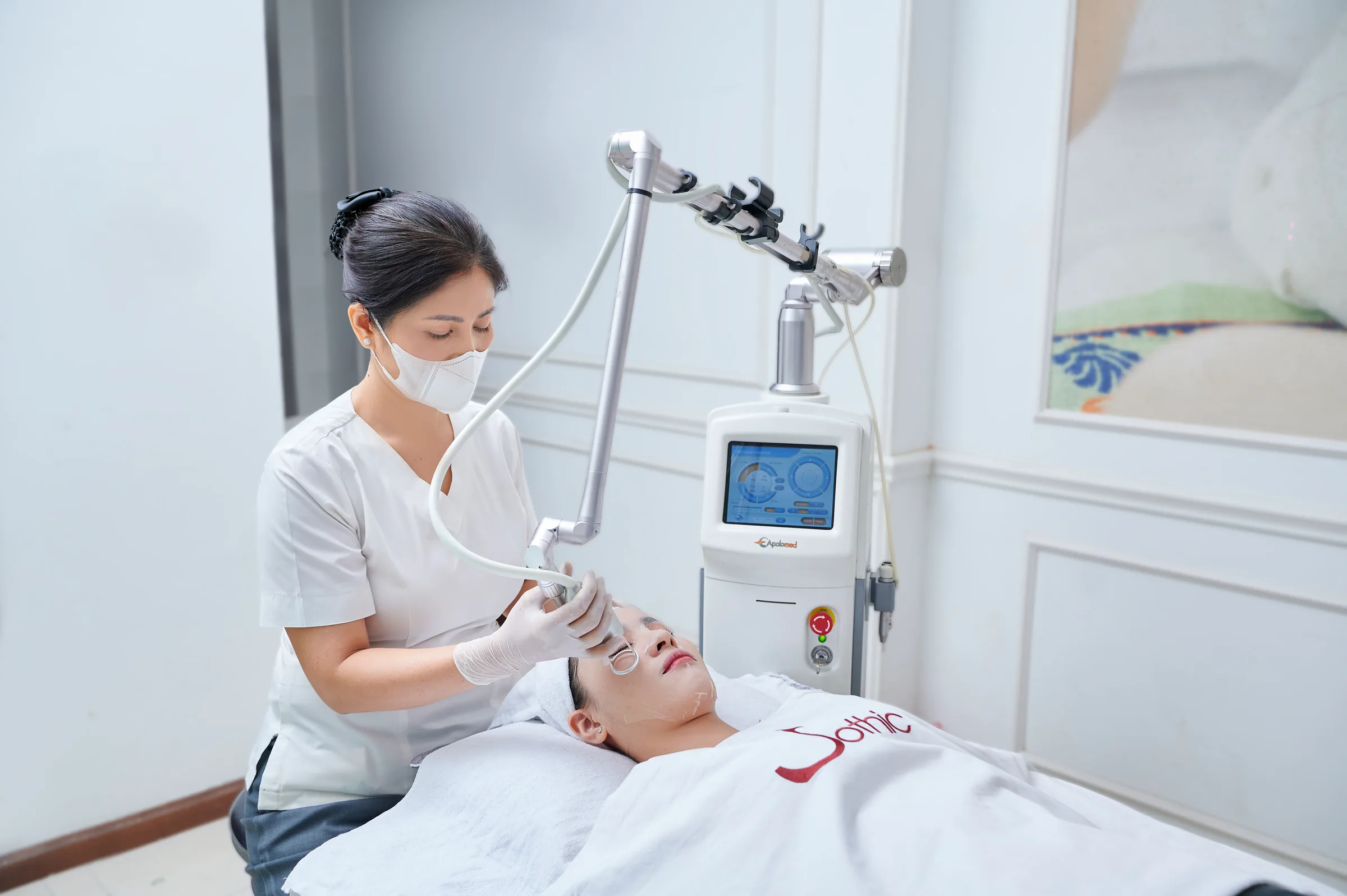 công nghệ laser trị mụn, sẹo rỗ