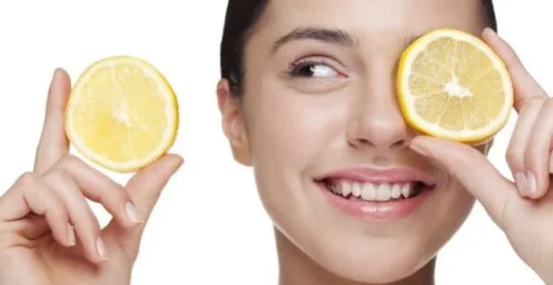 thoát mụn tại nhà không tốn phí